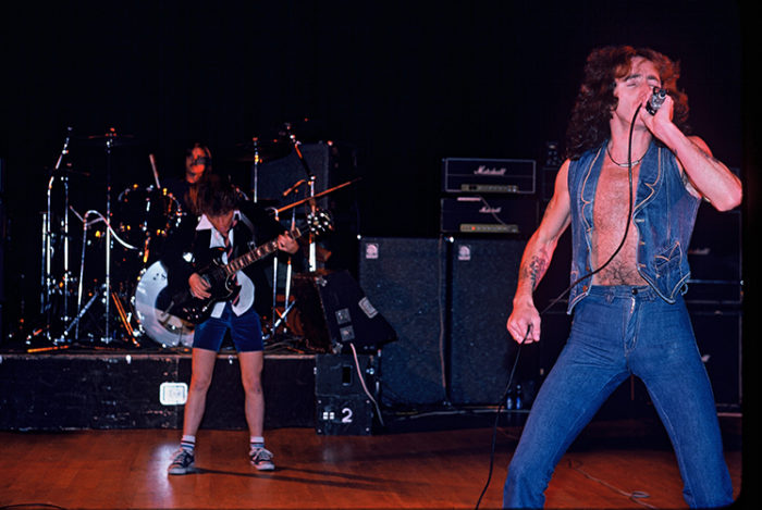 Ronald Belford ”Bon” Scott – Acdcmachine